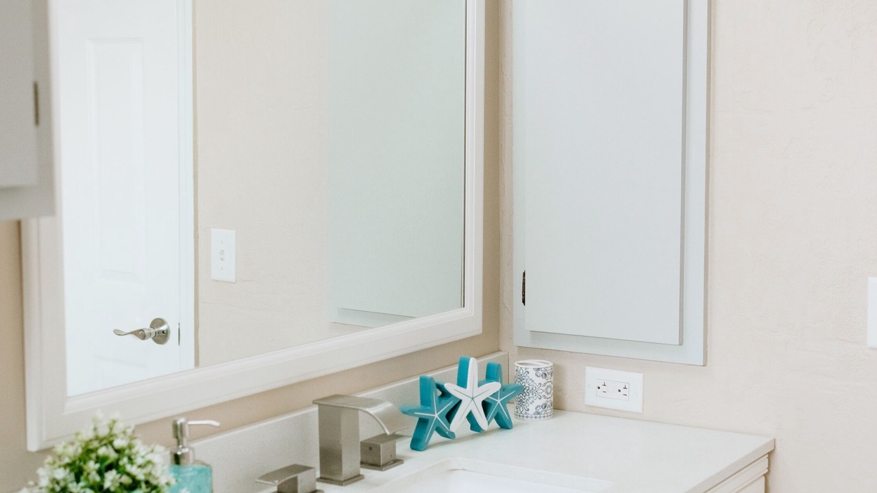 Photo of Bathroom in San Carlos Park
