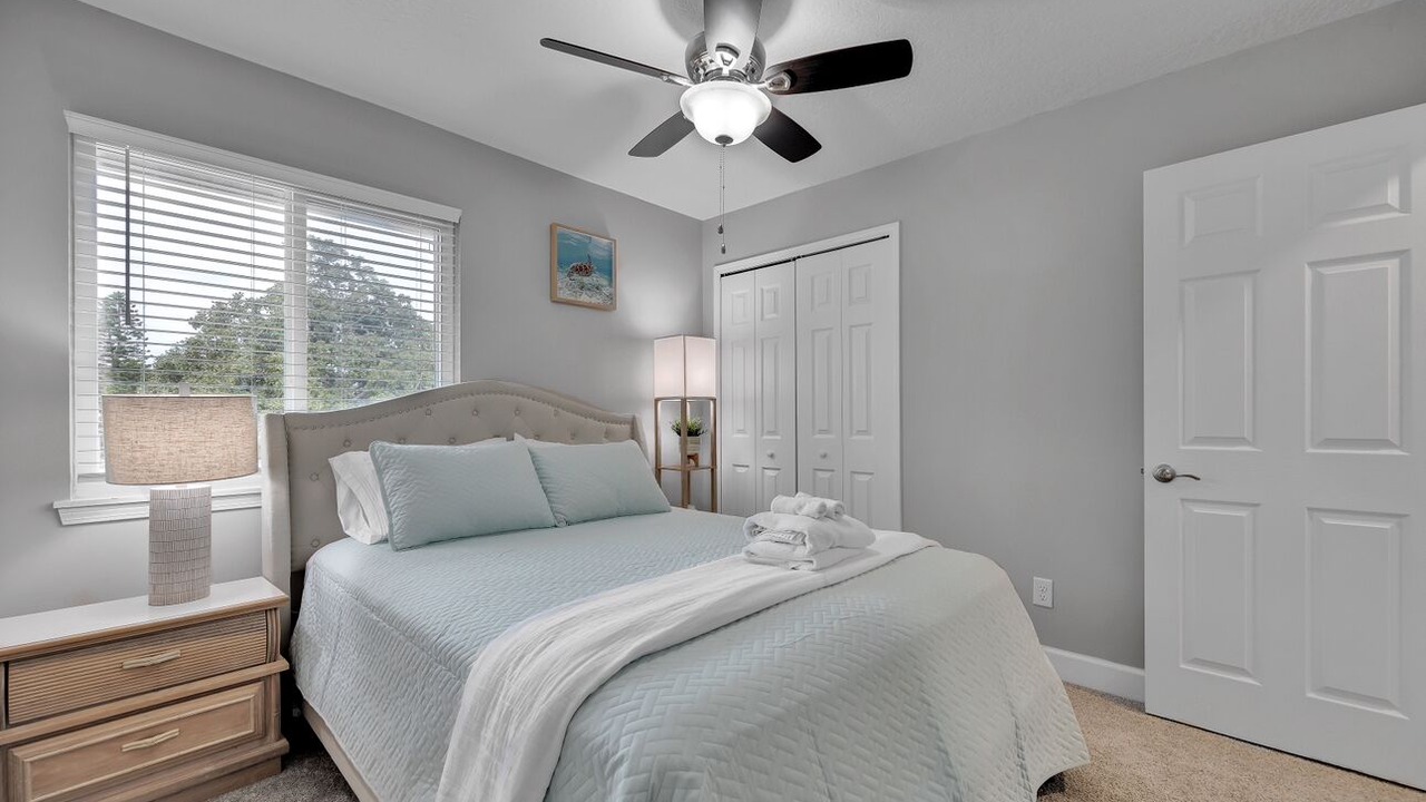 Photo of Bedroom in Golden Glades - The Woods