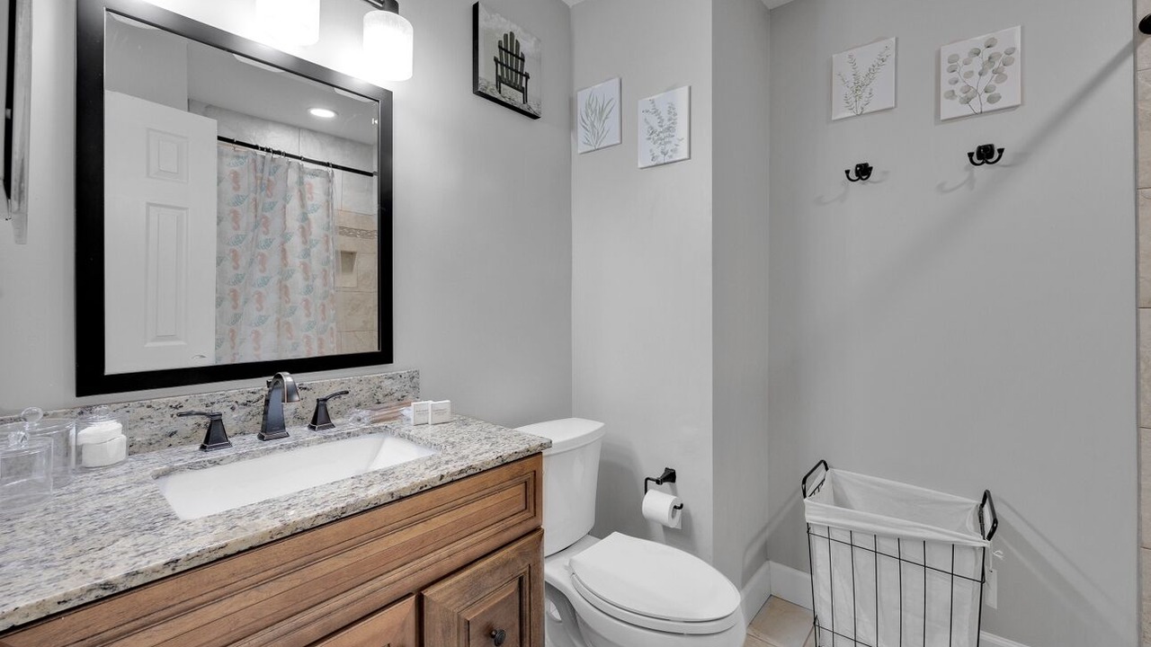 Photo of Bathroom in Golden Glades - The Woods