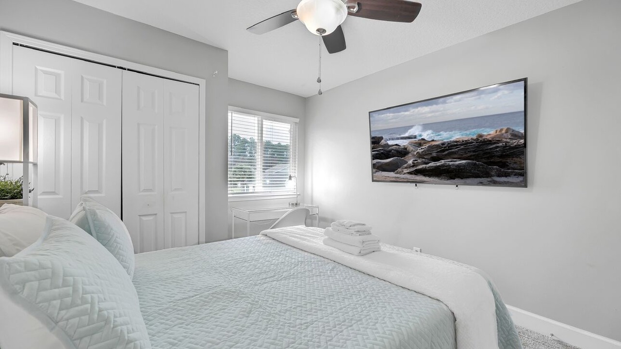 Photo of Bedroom in Golden Glades - The Woods