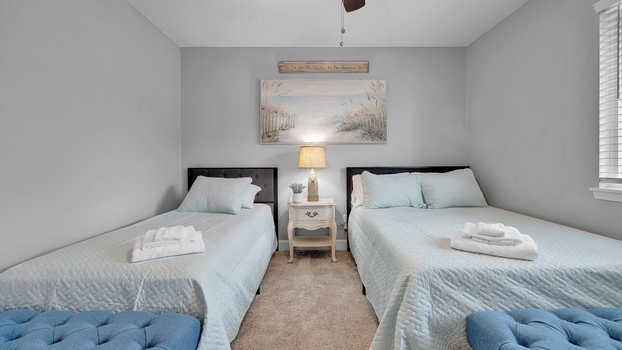Photo of Bedroom in Golden Glades - The Woods
