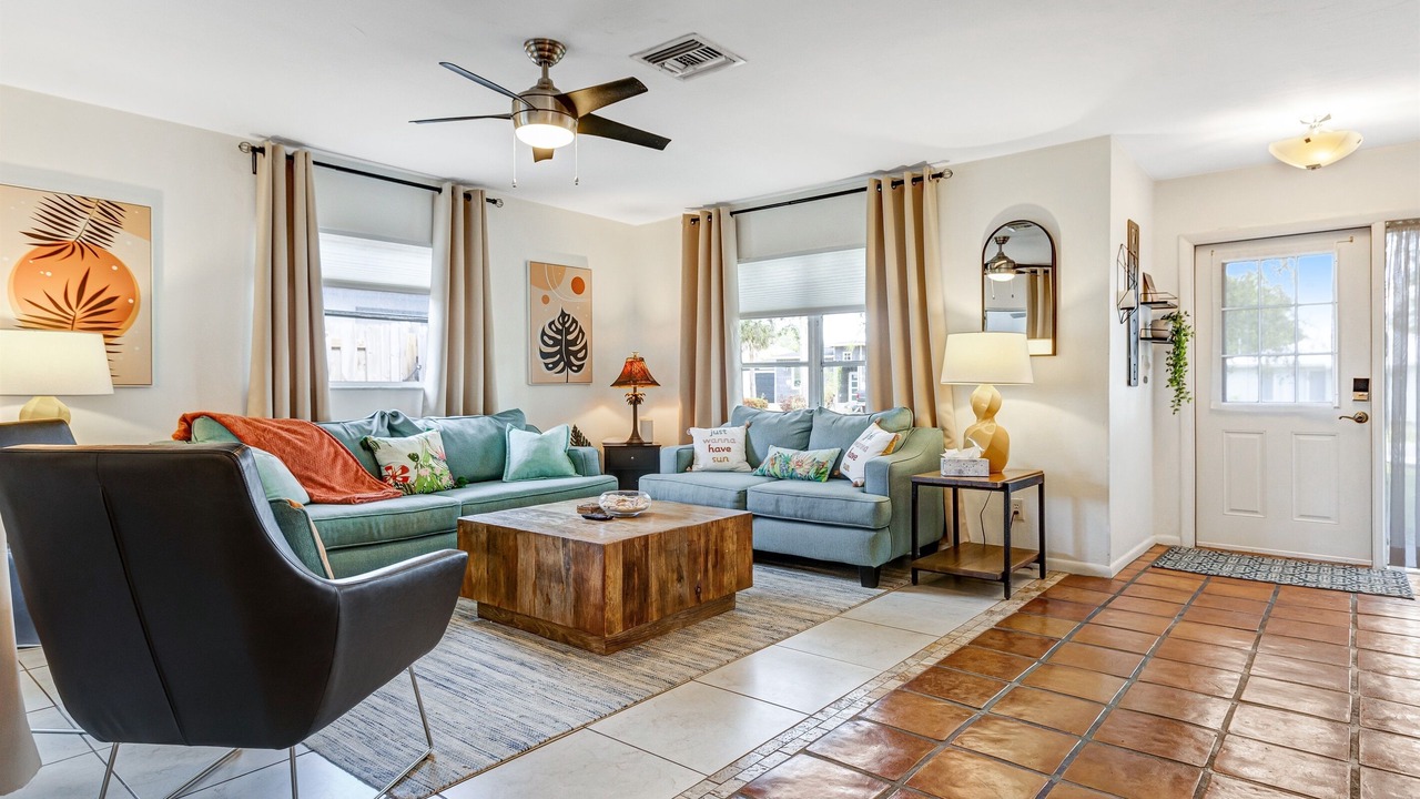 Photo of Livingroom in Naples Park
