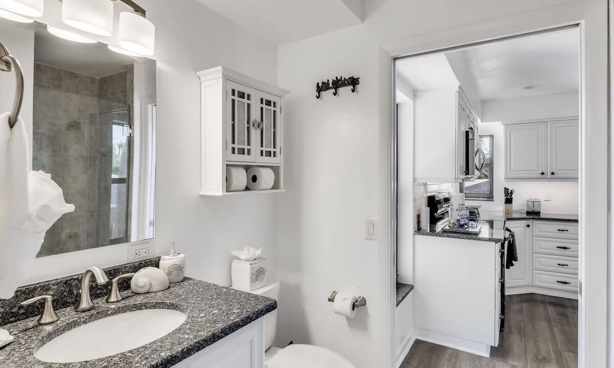 Photo of Bathroom in West Rocks