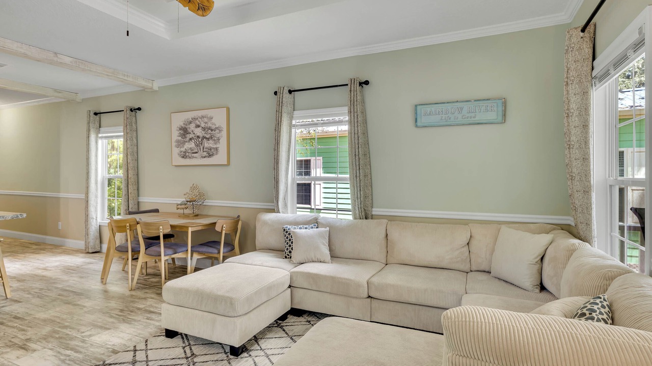 Photo of Livingroom in Bridgeport Heights