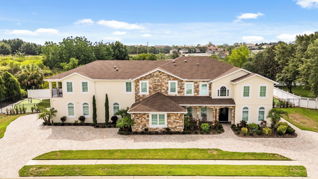 Photo of Outdoor in Windsor Hills