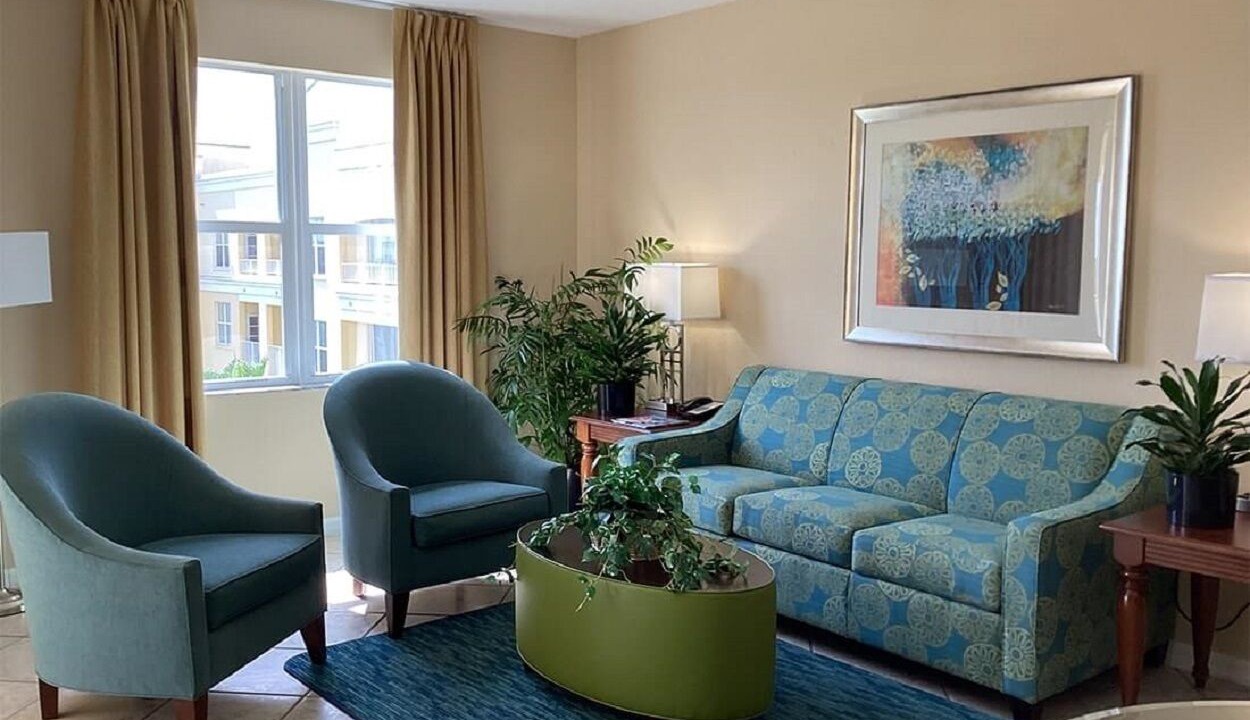 Photo of Livingroom in Weston