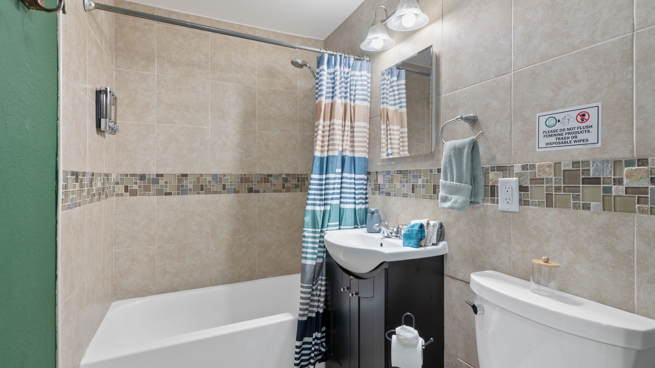 Photo of Bathroom in Croissant Park