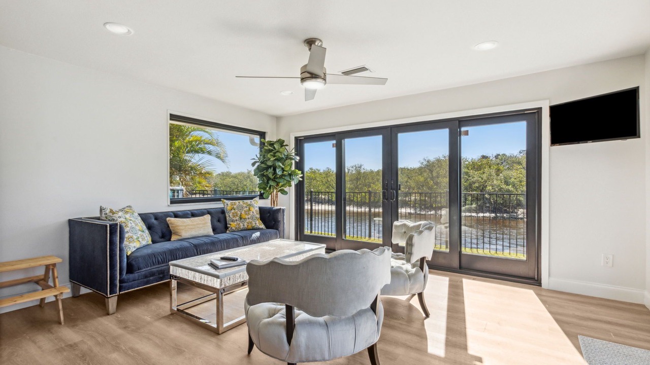 Photo of Livingroom in Yacht Haven