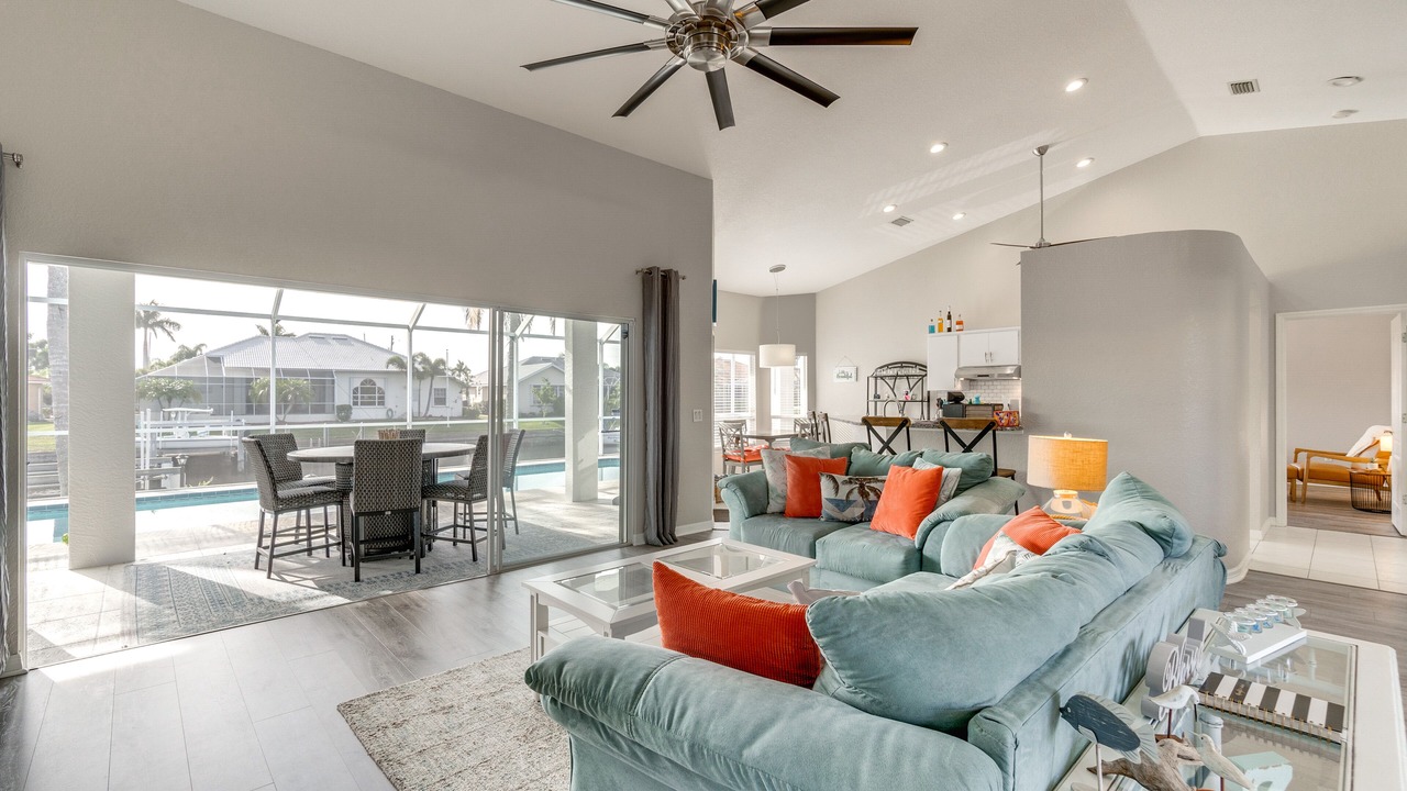 Photo of Livingroom in Burnt Store Isles