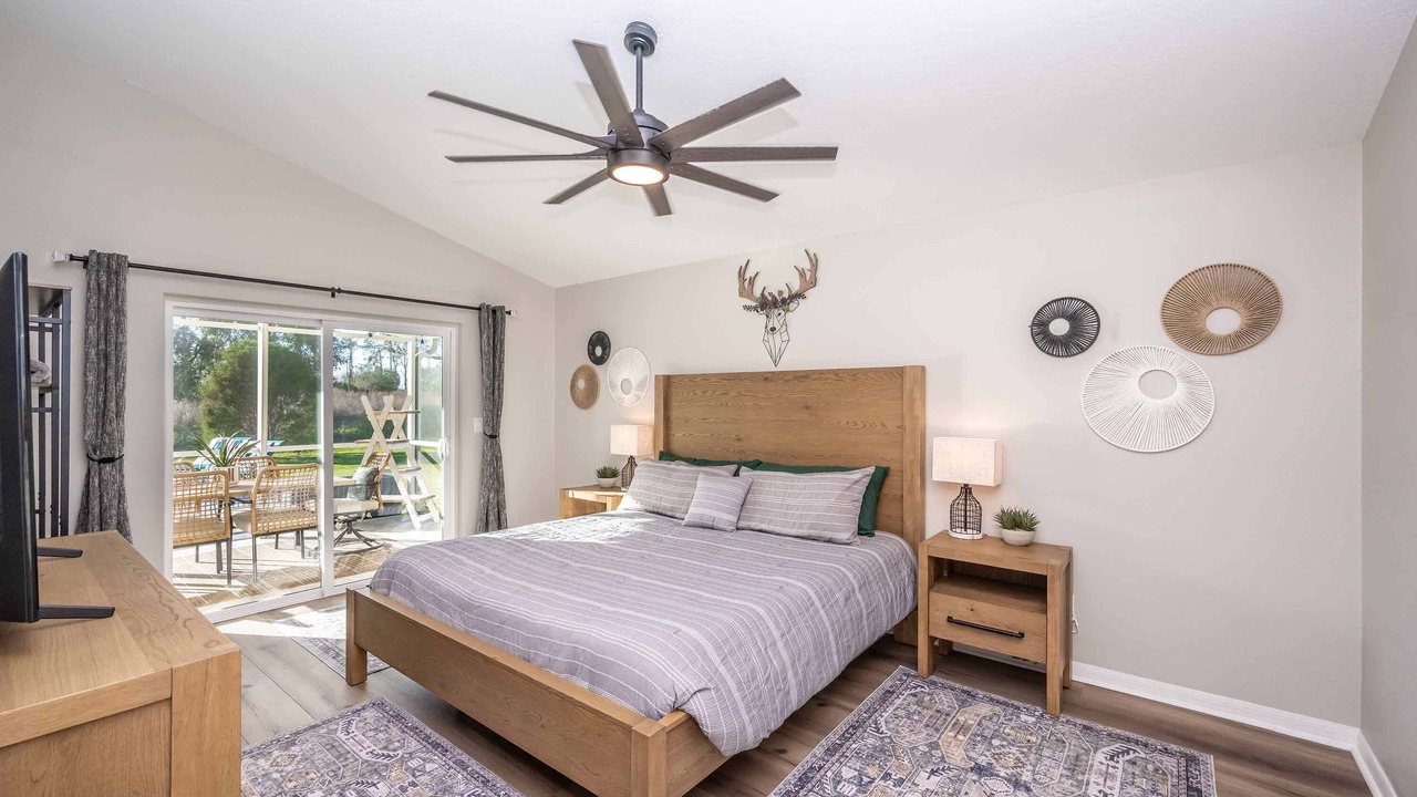 Photo of Bedroom in Groveland