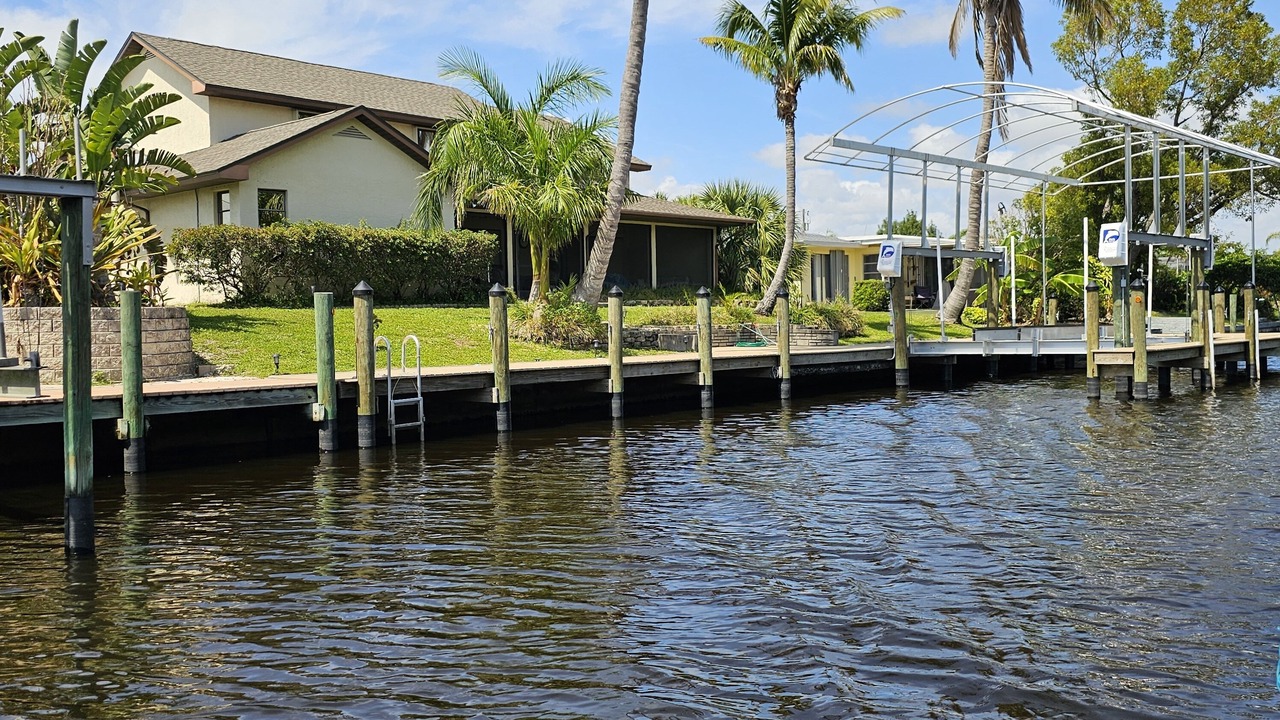 Photo of Outdoor in Lochmoor Waterway Estates