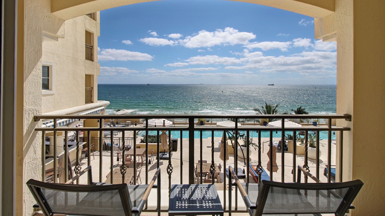 Photo of Patio Balcony in Central Beach
