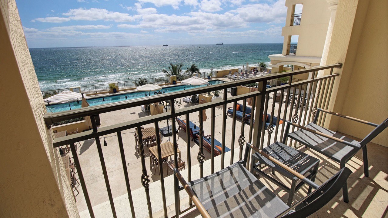 Photo of Patio Balcony in Central Beach