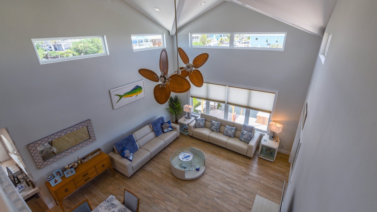 Photo of Livingroom in Breezeswept Beach Estates