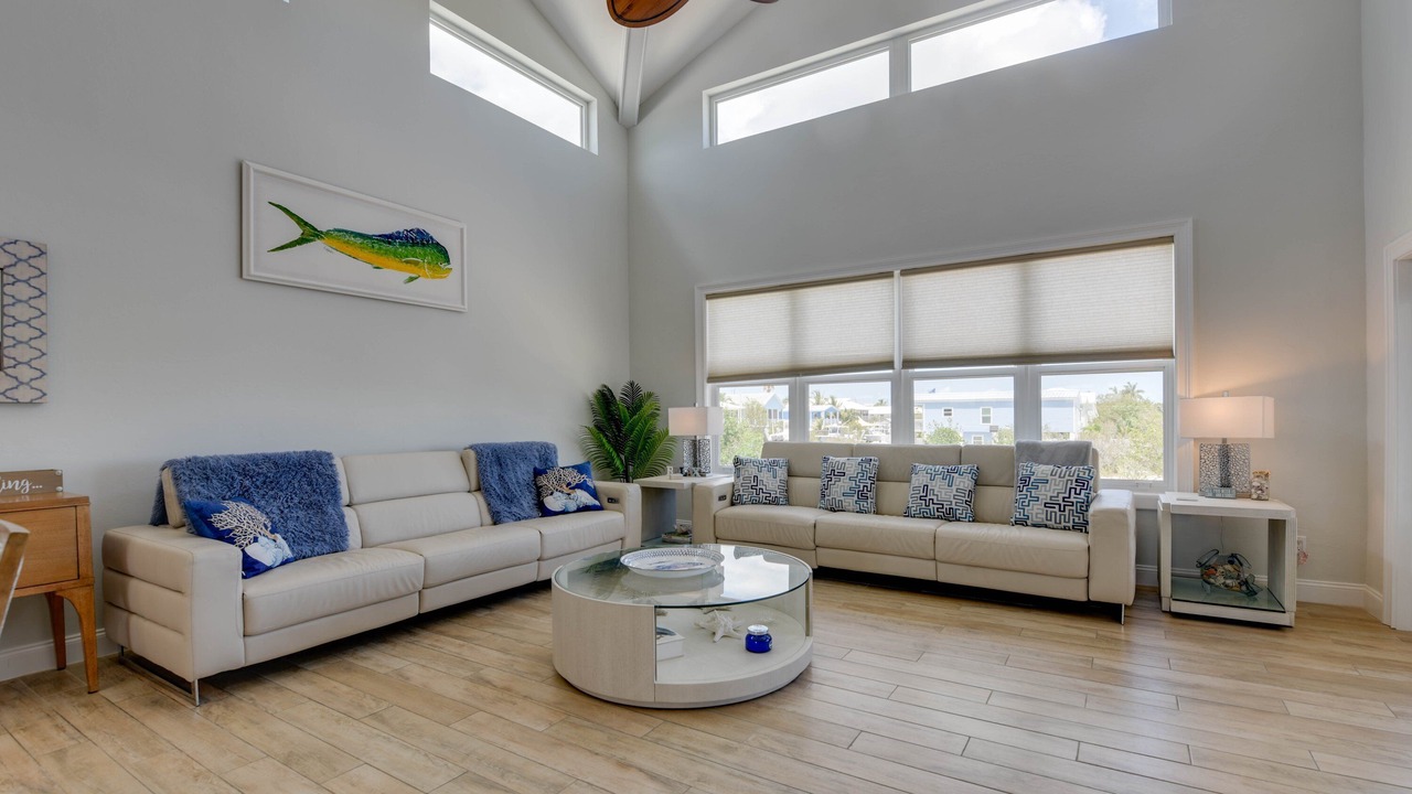 Photo of Livingroom in Breezeswept Beach Estates