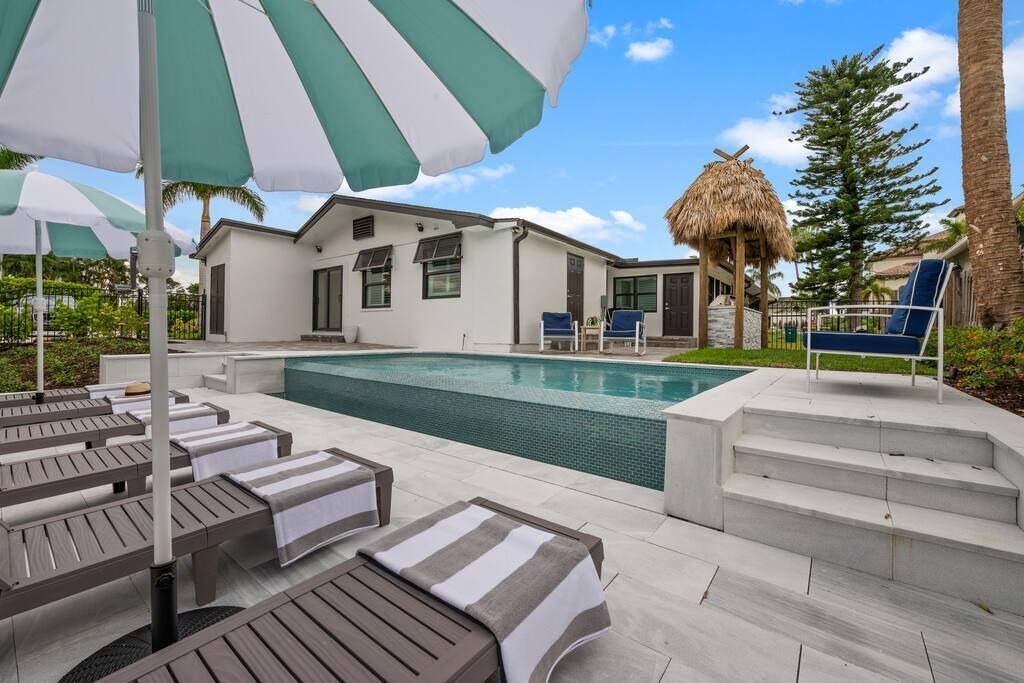 Photo of Outdoor in Connors