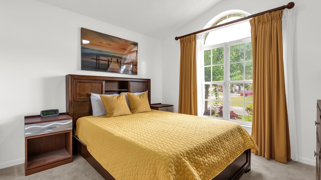 Photo of Bedroom in Florida Pines
