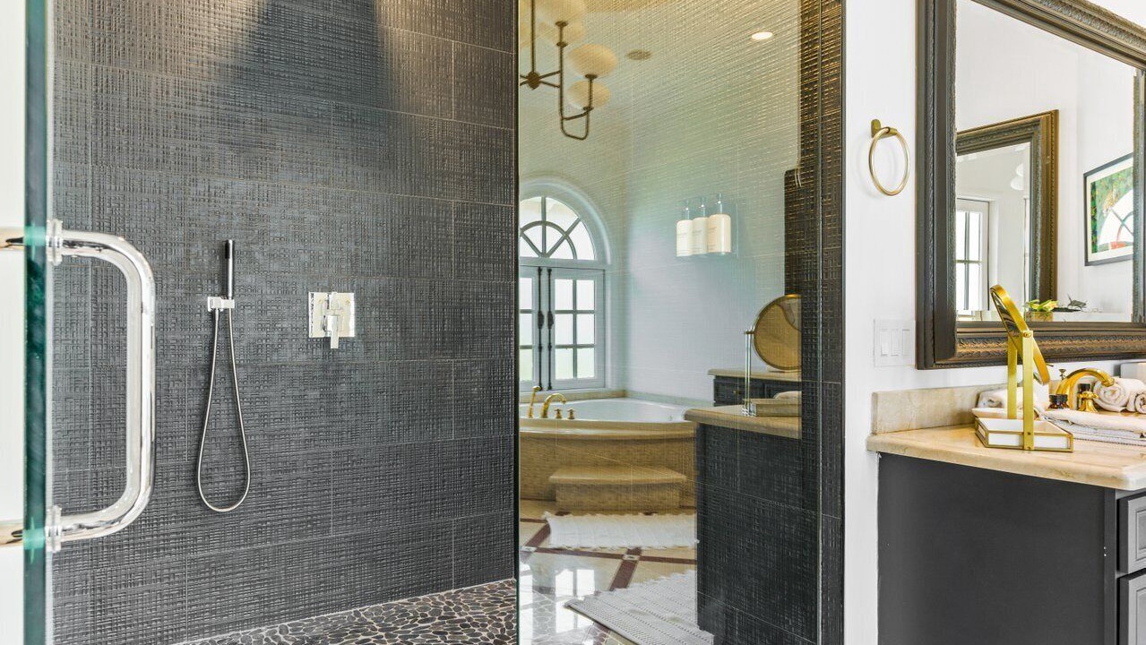 Photo of Bathroom in Hypoluxo Island