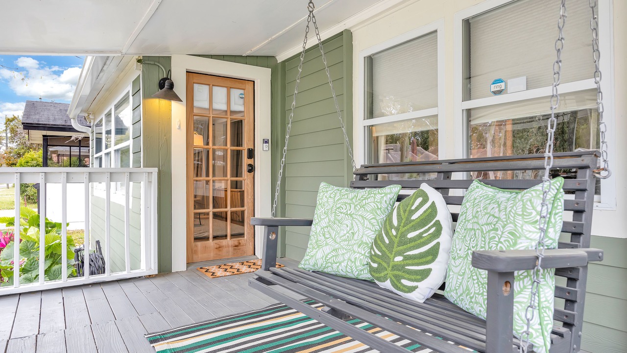 Photo of Patio Balcony in Murray Hill
