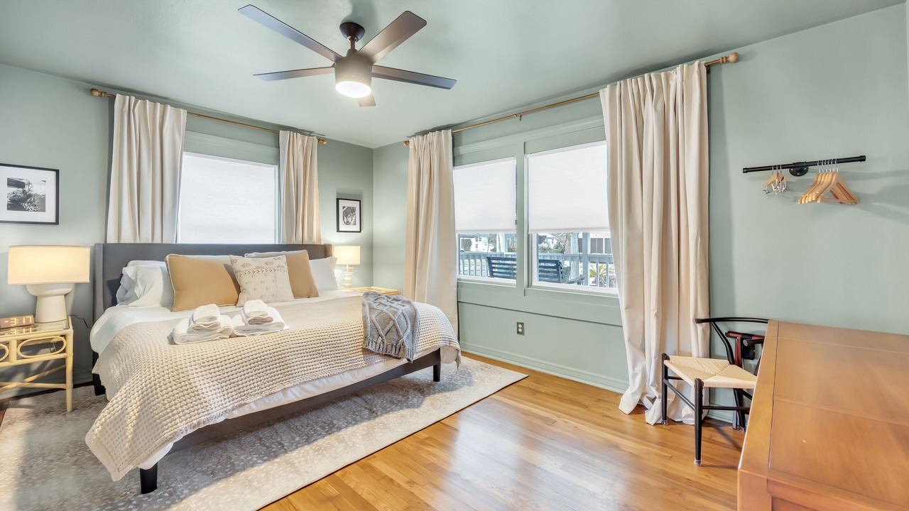 Photo of Bedroom in Murray Hill