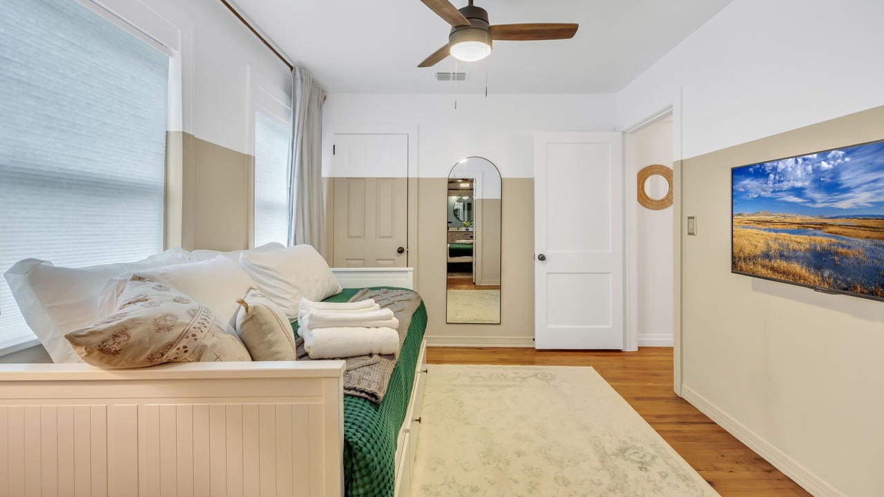Photo of Bedroom in Murray Hill