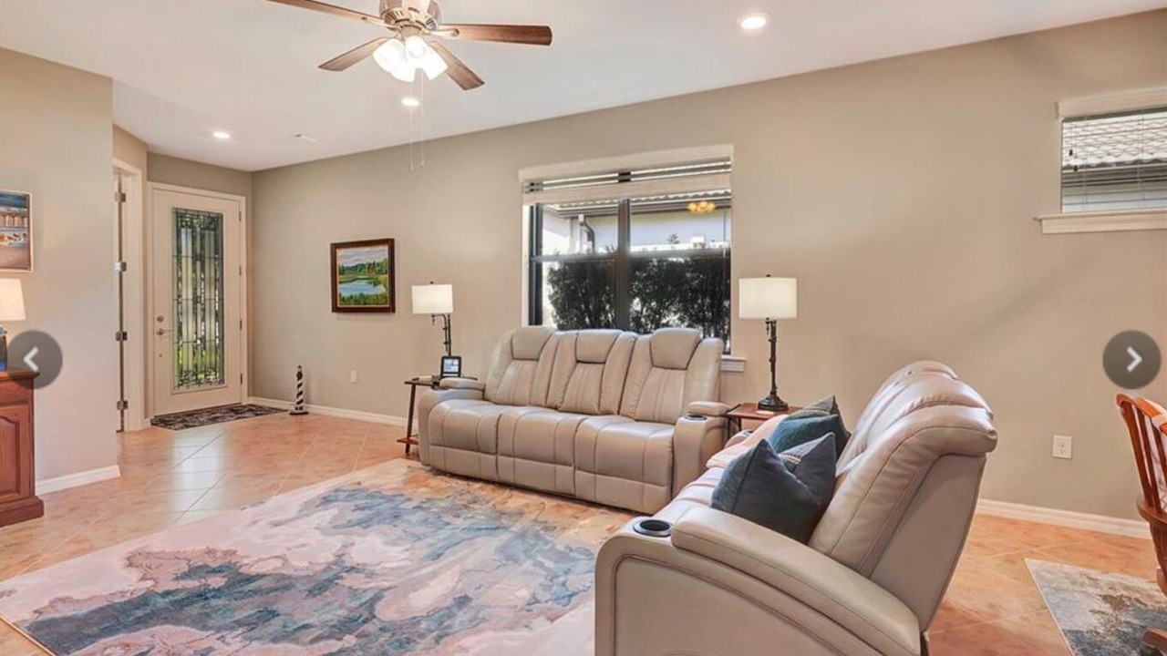 Photo of Livingroom in Arborwood