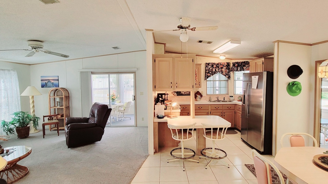 Photo of Livingroom in Edgewater
