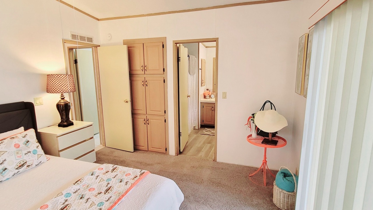 Photo of Bedroom in Edgewater
