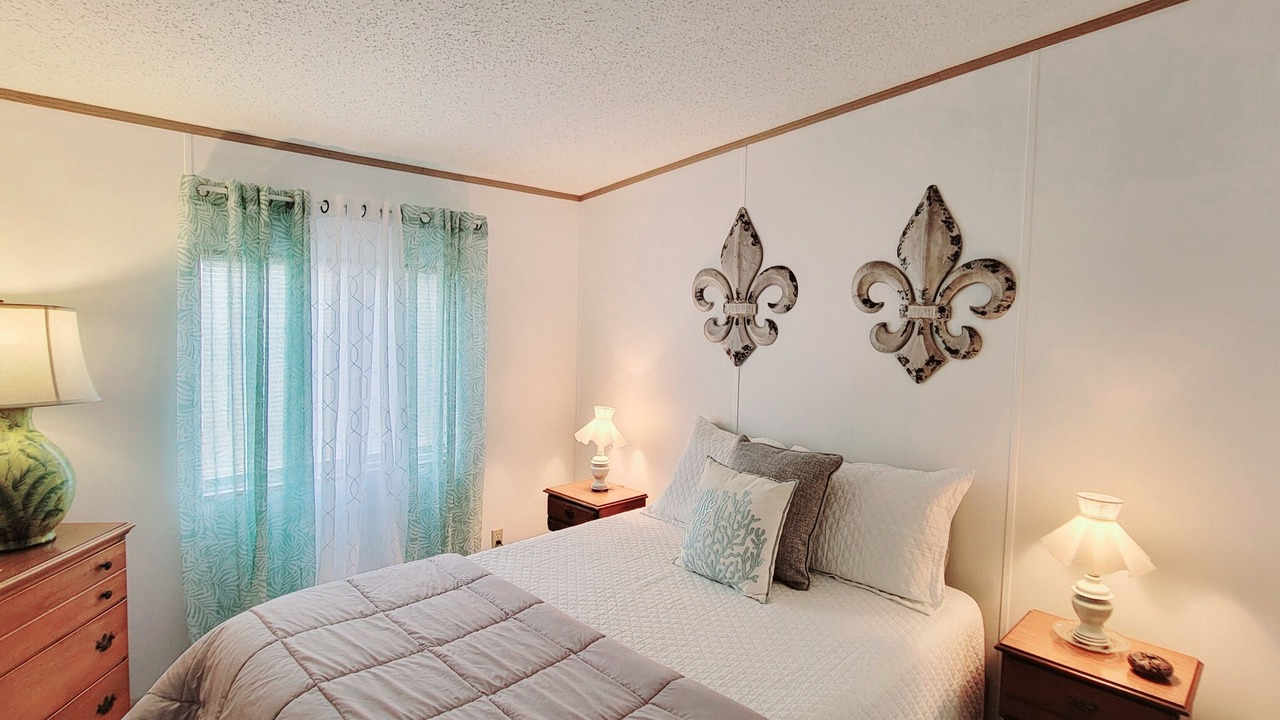 Photo of Bedroom in Edgewater