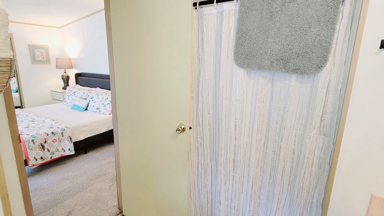 Photo of Bedroom in Edgewater