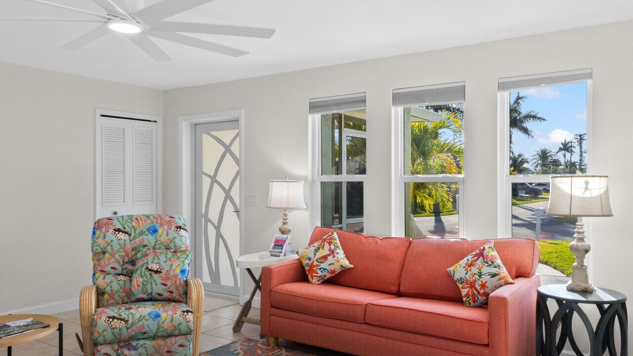Photo of Livingroom in Caloosahatchee