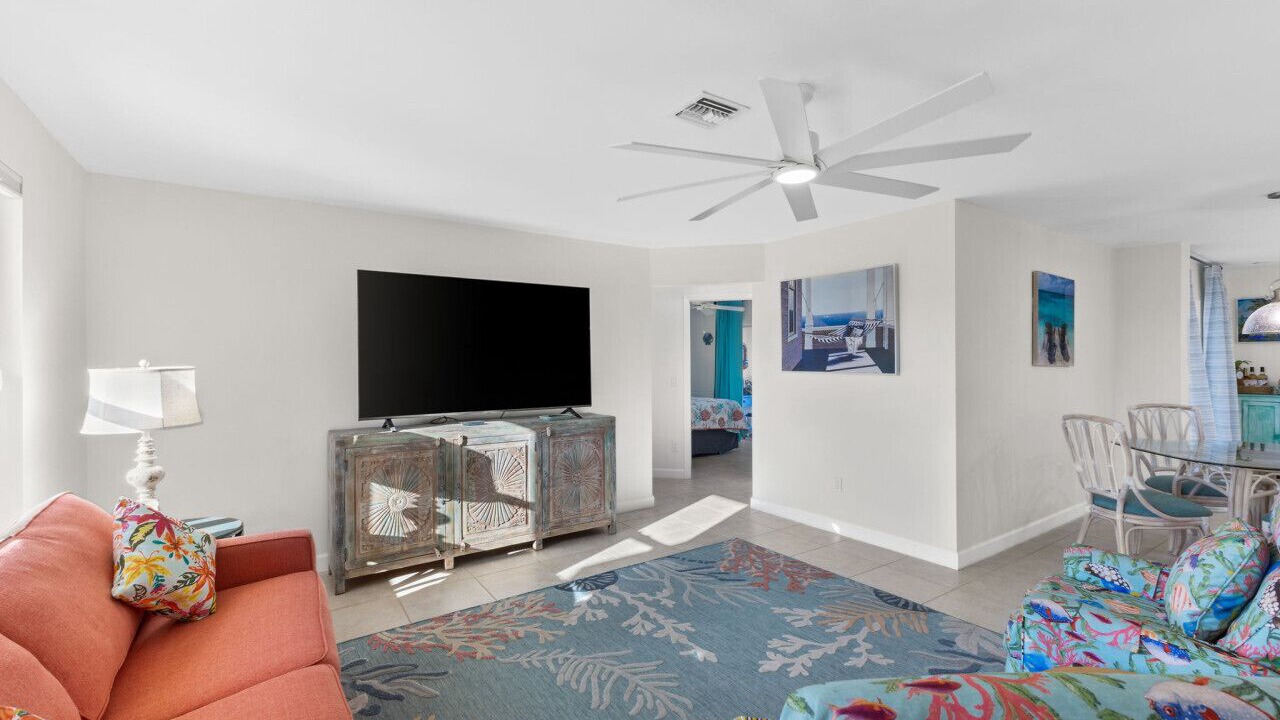 Photo of Livingroom in Caloosahatchee