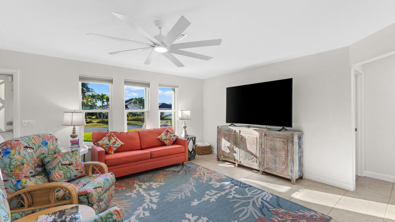 Photo of Livingroom in Caloosahatchee