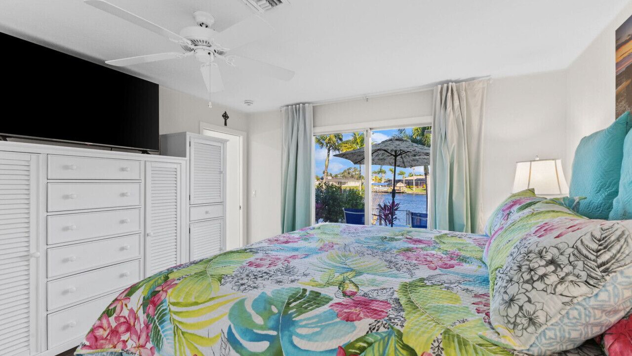 Photo of Bedroom in Caloosahatchee