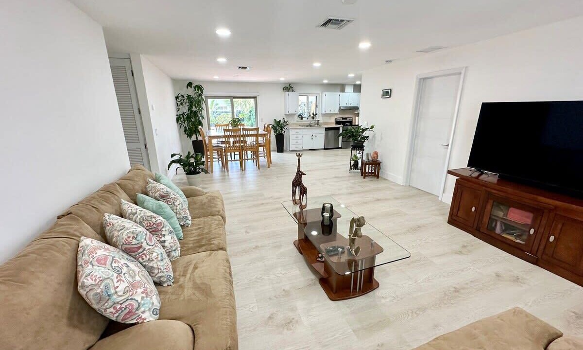 Photo of Livingroom in Melaleuca Gardens