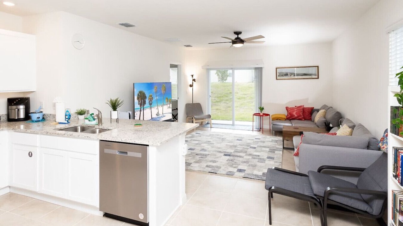 Photo of Livingroom in Ocoee