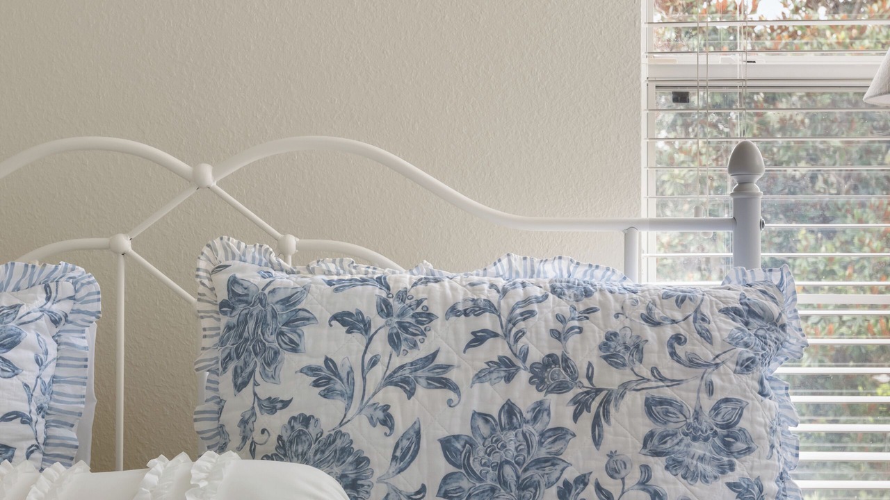Photo of Bedroom in Sunset Lakes