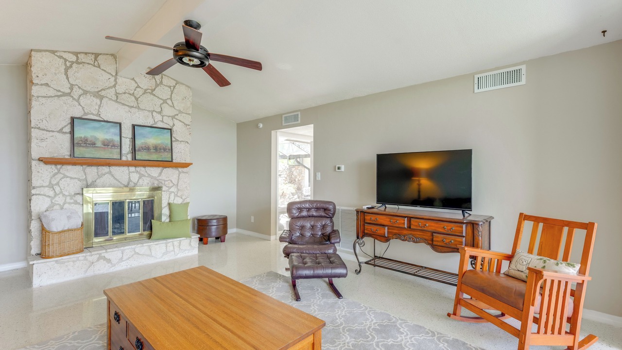Photo of Livingroom in Tavares