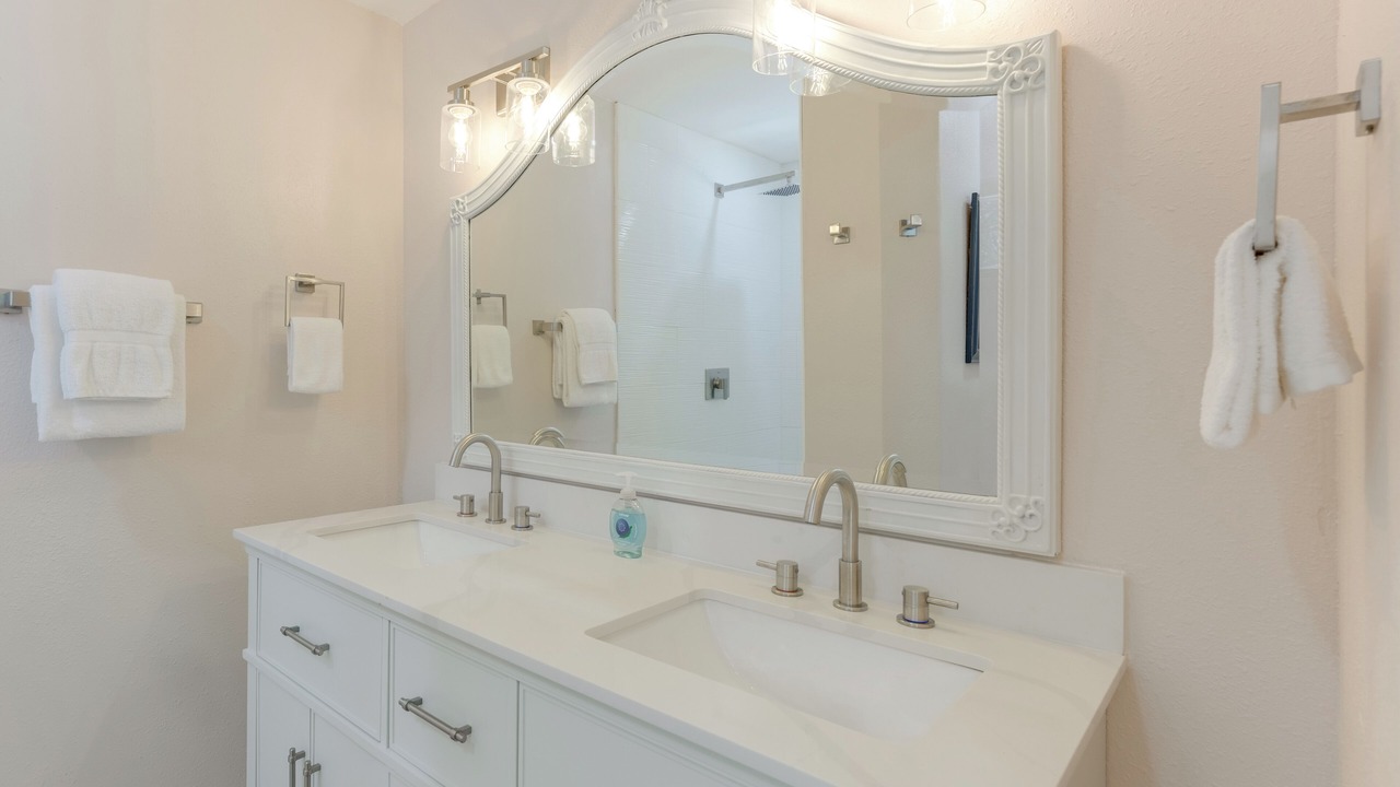 Photo of Bathroom in Tavares