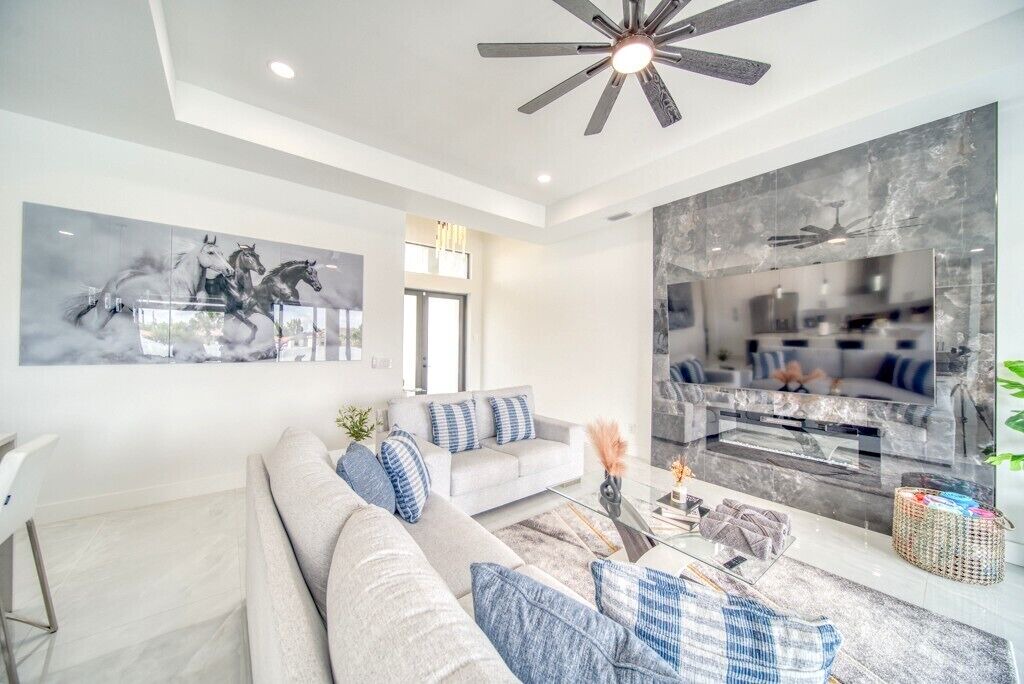 Photo of Livingroom in Mariner