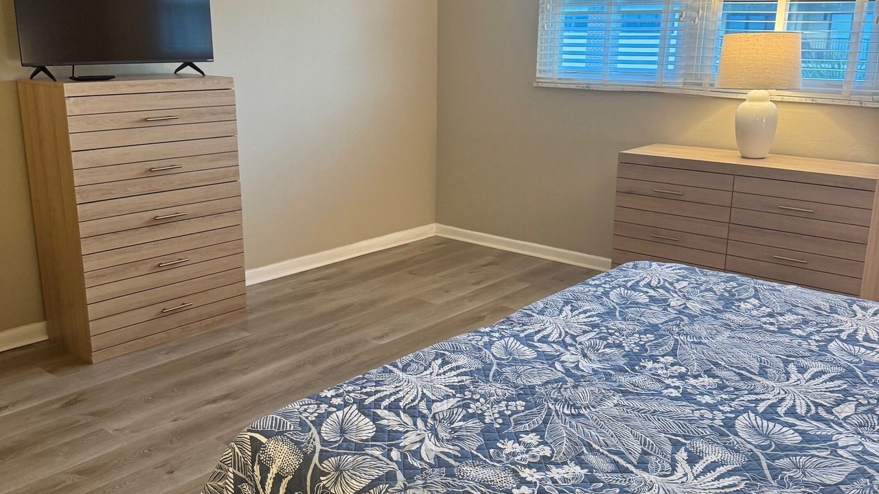 Photo of Bedroom in Breakers
