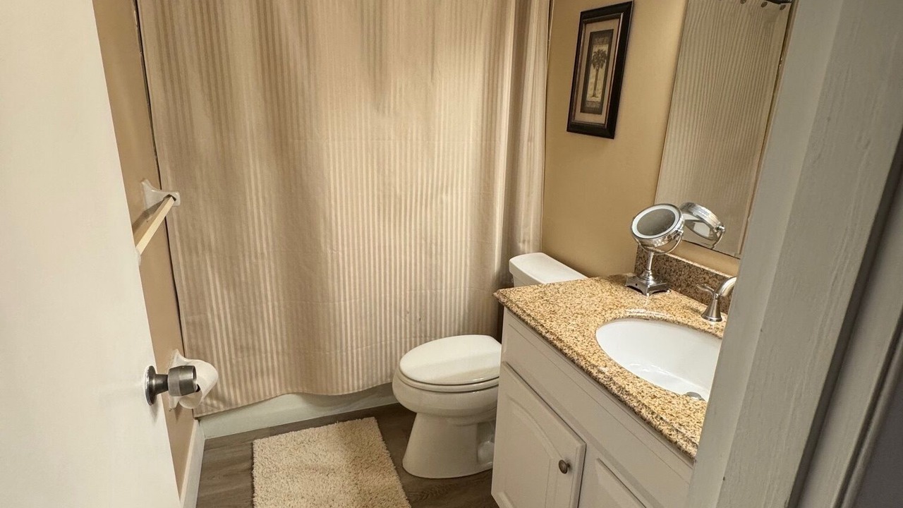 Photo of Bathroom in Breakers