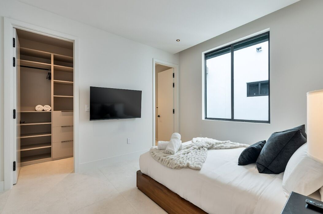 Photo of Bedroom in Coral Way