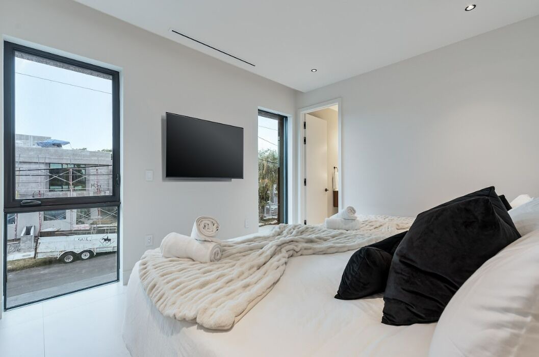 Photo of Bedroom in Coral Way
