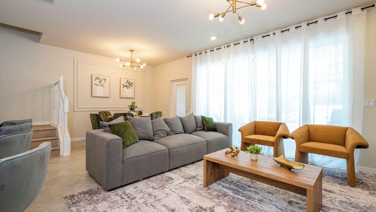 Photo of Livingroom in Four Corners