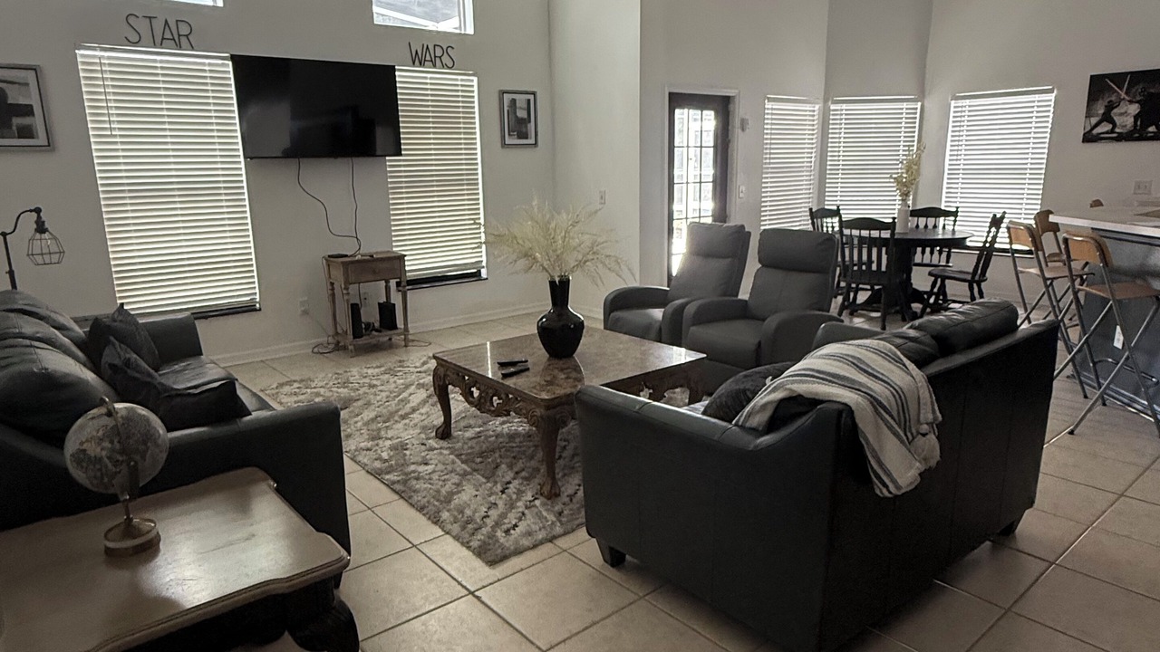 Photo of Livingroom in Lake Davenport Estates
