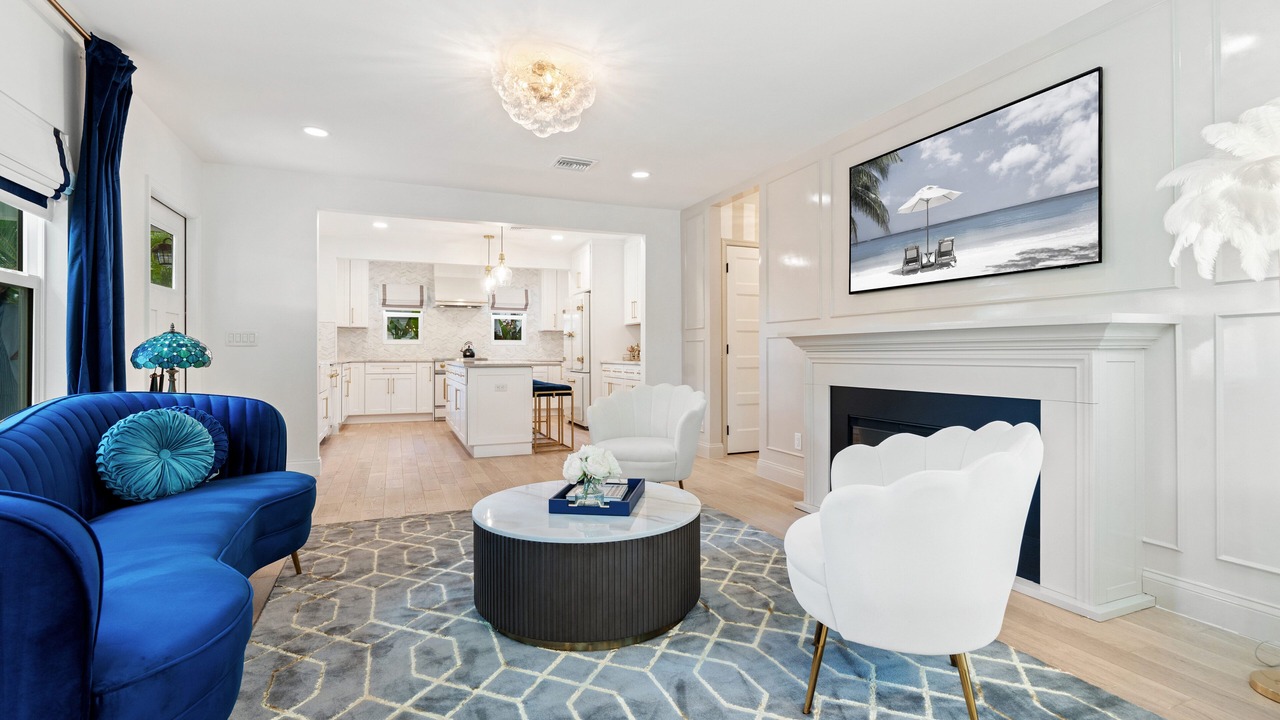 Photo of Livingroom in Downtown