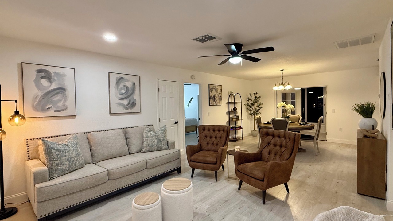 Photo of Livingroom in Spring Hill