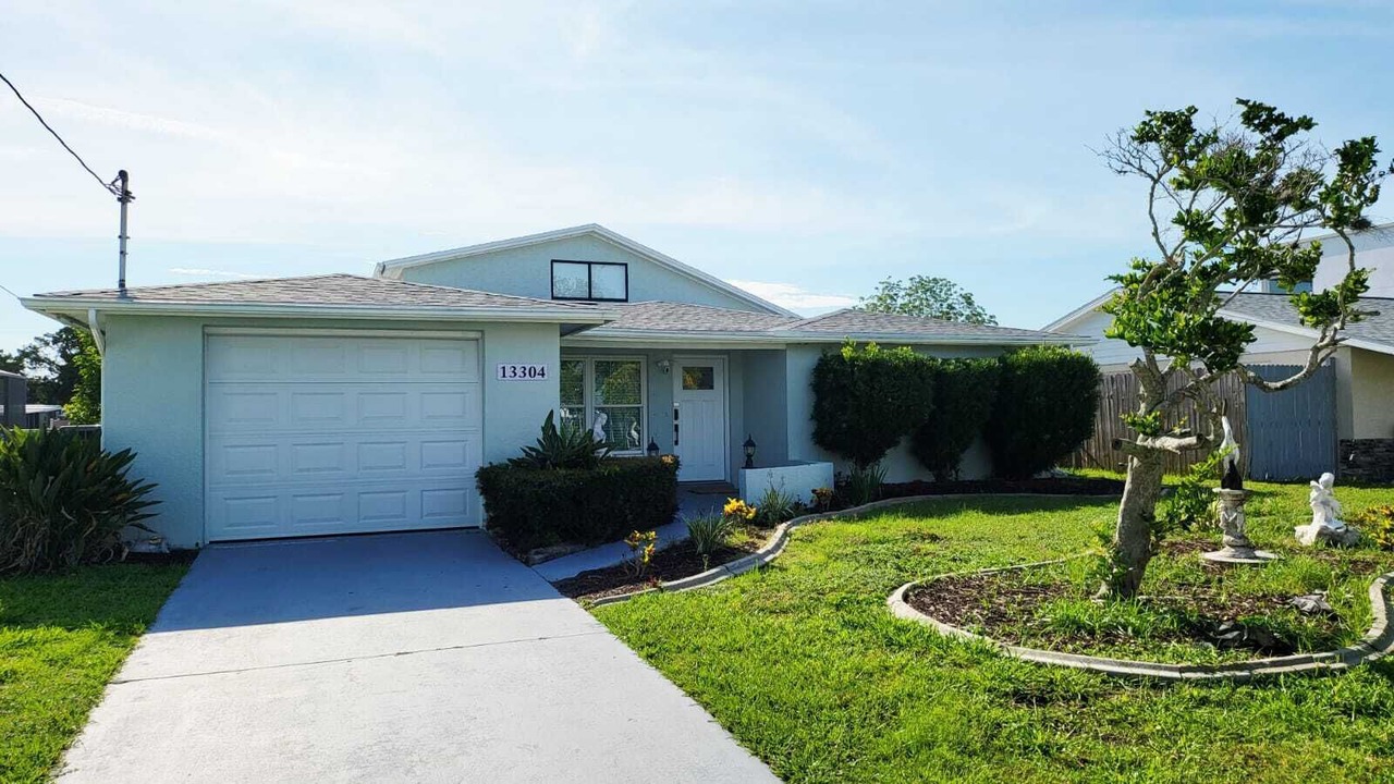 Photo of Outdoor in Killarney Shores To The Gulf