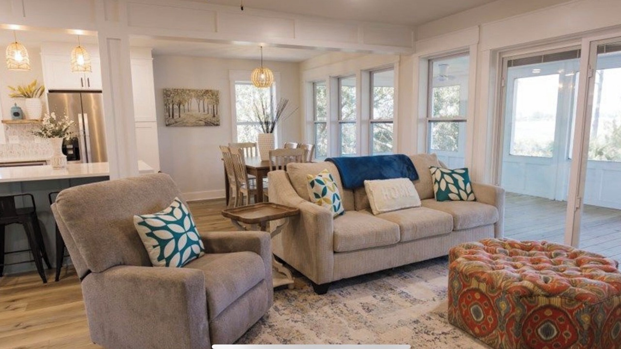 Photo of Livingroom in Carrabelle